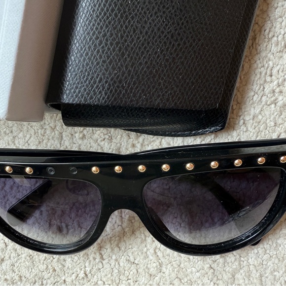 Celine CL40011S 40011 01B Sunglasses Authentic 58 mm Studded Black Gradient Nice - Picture 2 of 16